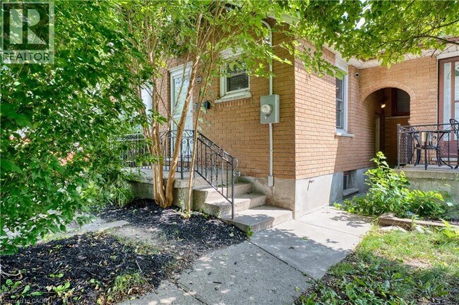 Photo - 278 Vancouver St