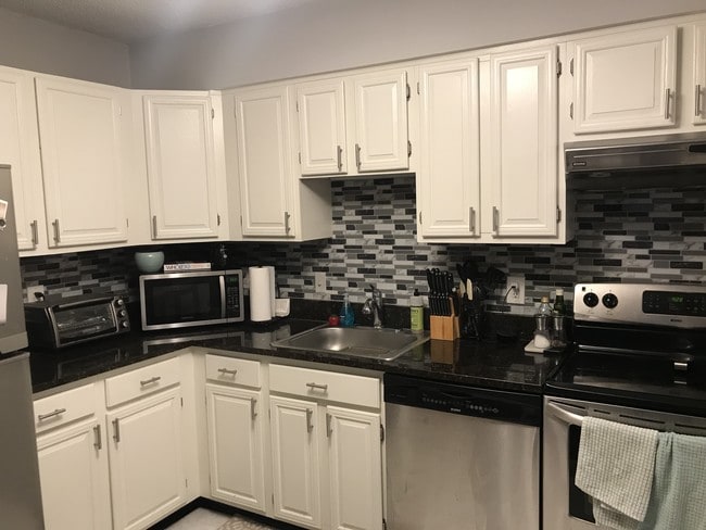 stainless steel appliances - 2141 P St NW Unit 201