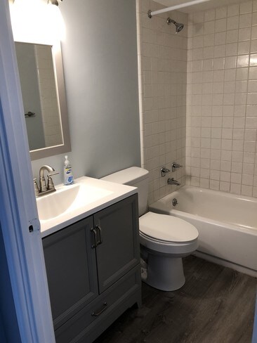 Bathroom - 342 Waller Ave Unit 3B