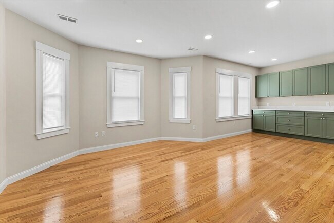 Photo - 42 Almont St Unit 2L