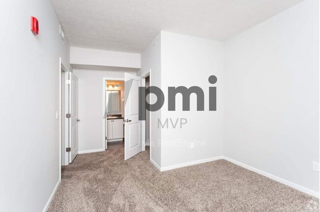 Building Photo - 892 Taylor Station Rd Unit 104