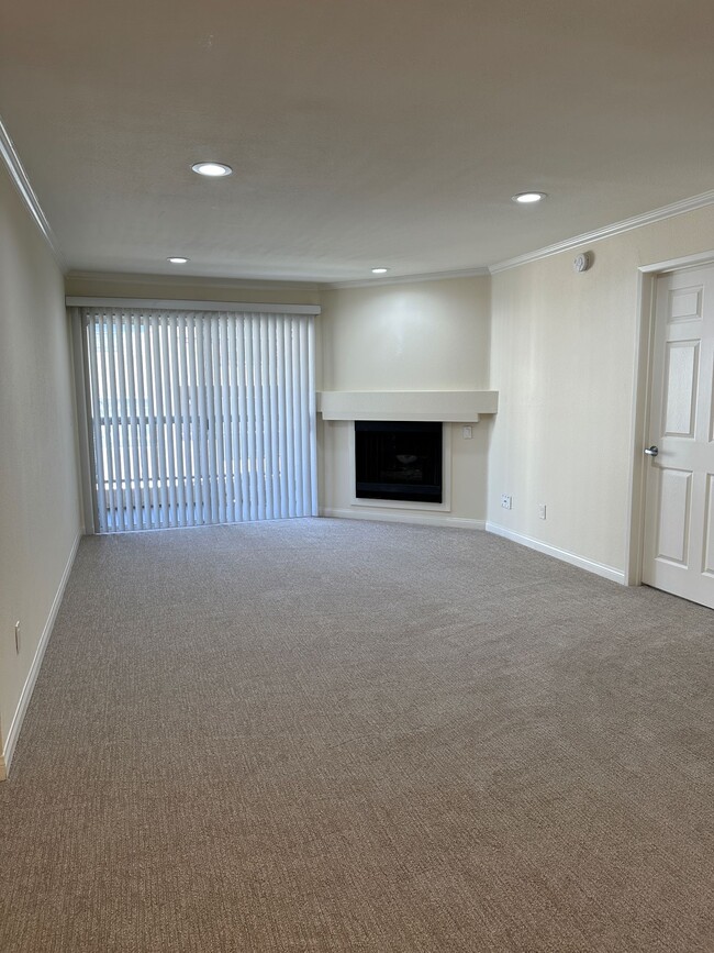 Sala de estar - 5540 Owensmouth Ave Unidad 225