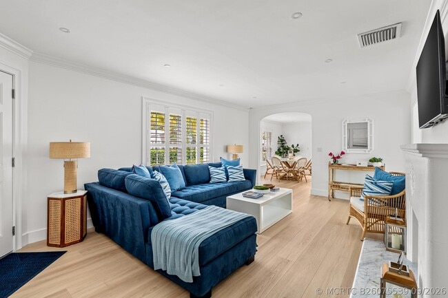 Photo - 104 NE 17th Ave