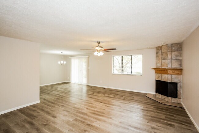 Photo - 11714 Madden Ln