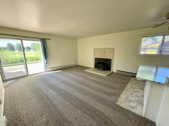 Photo - 1033 Riverview Dr