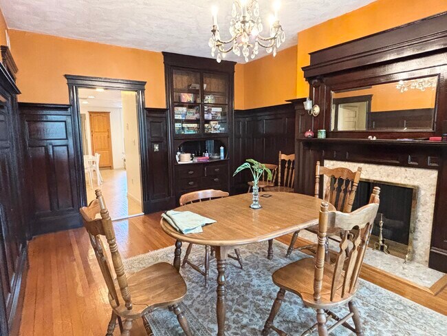 Photo - 1901 Beacon St Unit 2