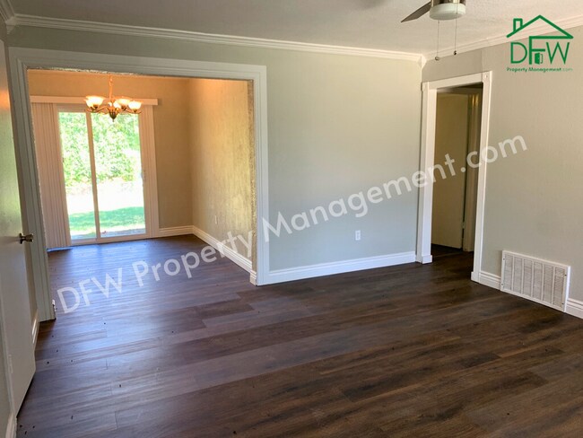 Photo - 2709 NW Hilltop Dr