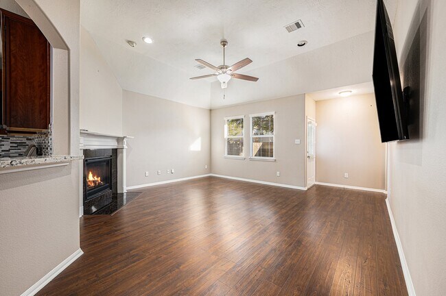 Photo - 14119 Hollowmill Ln