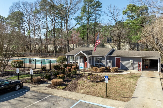 Woodscape Apartments