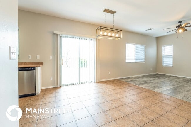 Photo - 39532 Cinch Strap Pl