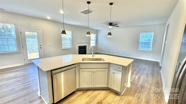 Photo - 1612 Swallow Tail Dr