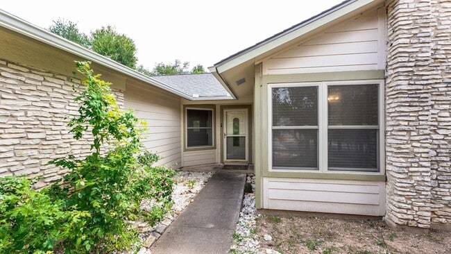 Building Photo - 11606 Parkfield Dr Rental