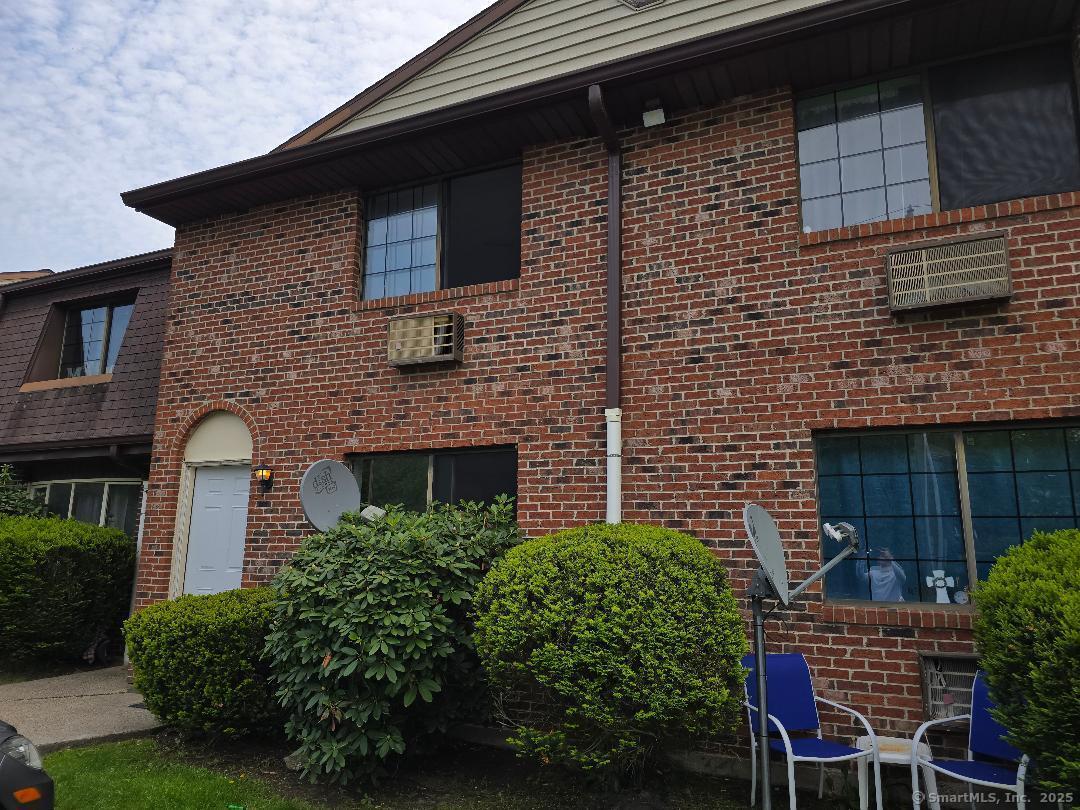 Photo - 100 Mark Ln Condo Unit B4