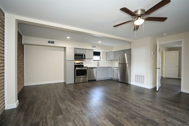 Photo - 5504 La Branch St Unit 16