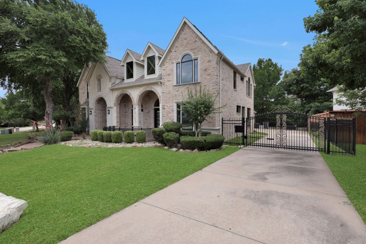 Photo - 3310 Meadow Wood Dr
