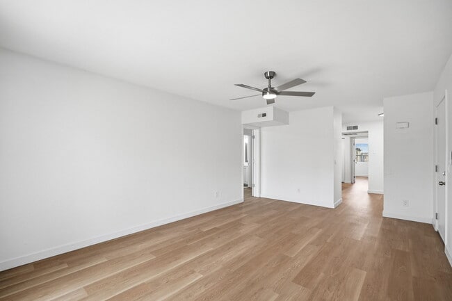 Building Photo - 2844 E Marconi Ave Unit 101