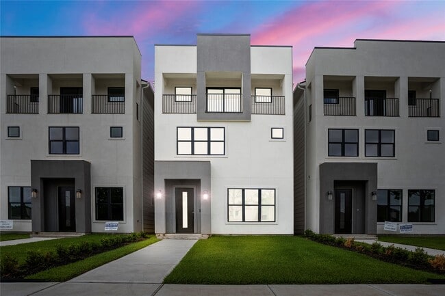 Building Photo - 15000 S Richmond Ave Rental