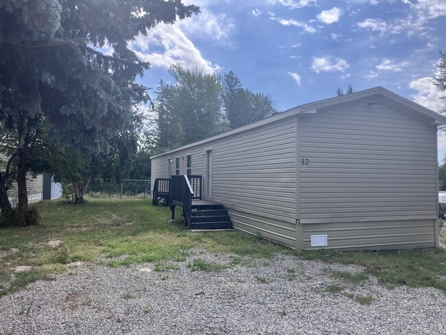 Building Photo - 111 S Cedar Dr Rental