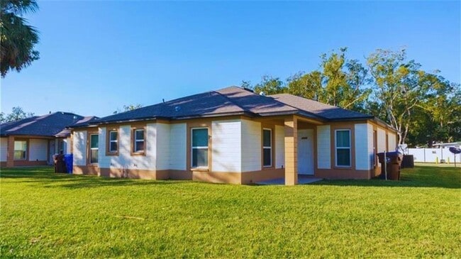 Photo - 1005 W King St Townhome