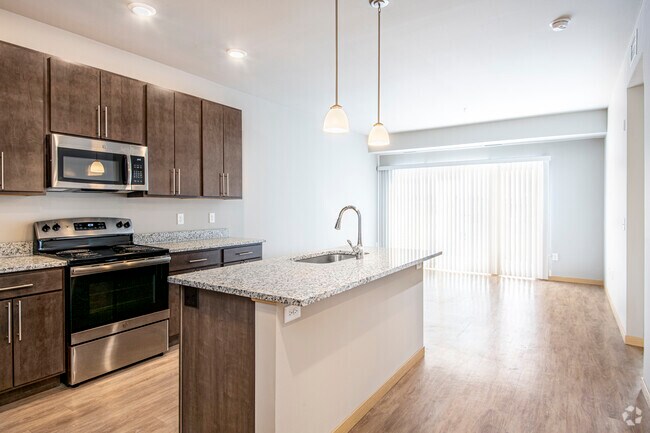 1BR, 1BA - 803SF