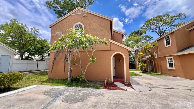 Building Photo - 13982 Morning Glory Dr Rental