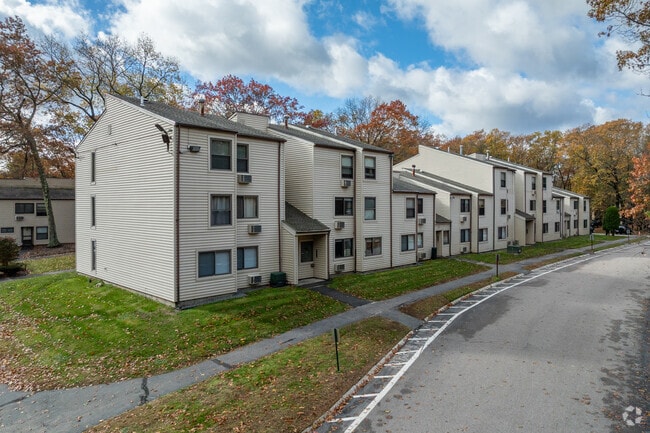 Primary - Oak Woods Apartments