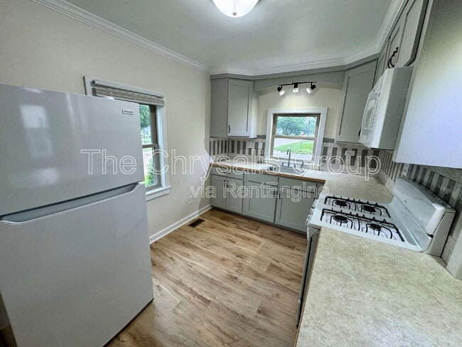 Photo - 1027 Bergen Ave