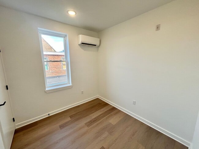 Photo - 2725 W Girard Ave Unit 3R