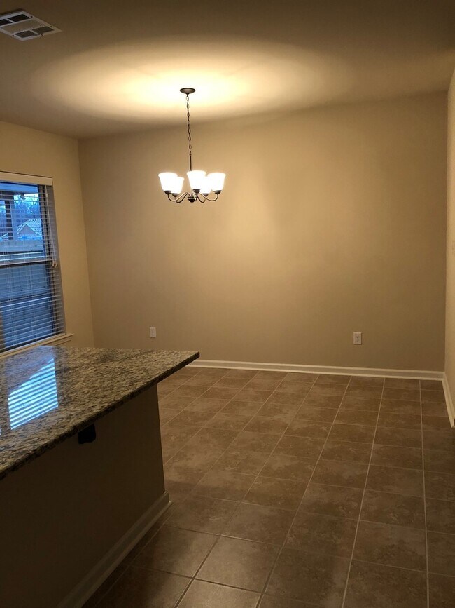 Photo - 3BD 2BA House in Hunters Trace Subdivision