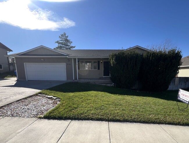 Building Photo - Beautiful 4 Bedroom 3-Bathroom Home