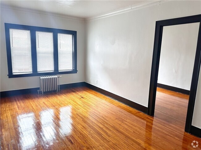 Building Photo - 401 Ridgeway Ave Rental