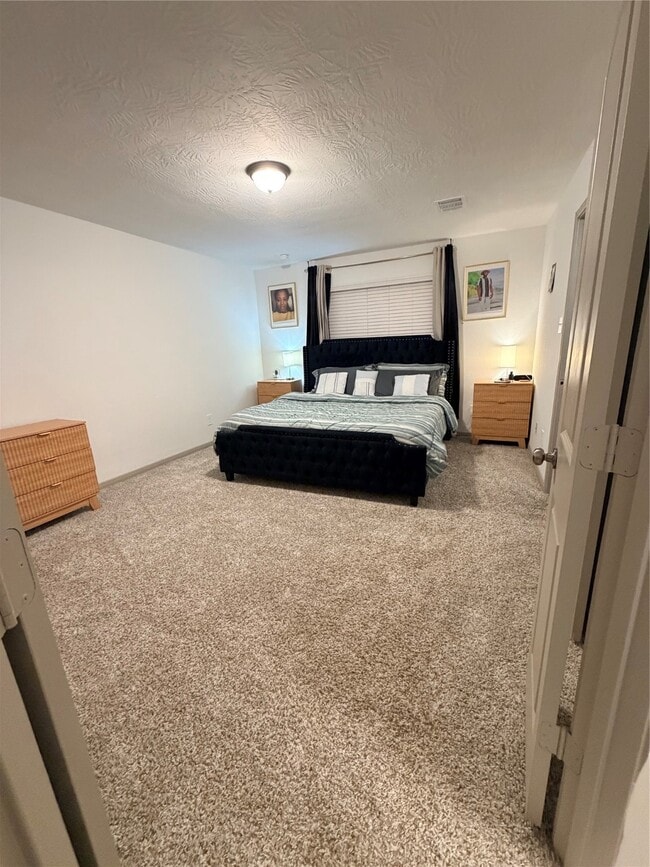 Photo - 204 Shoreview Dr