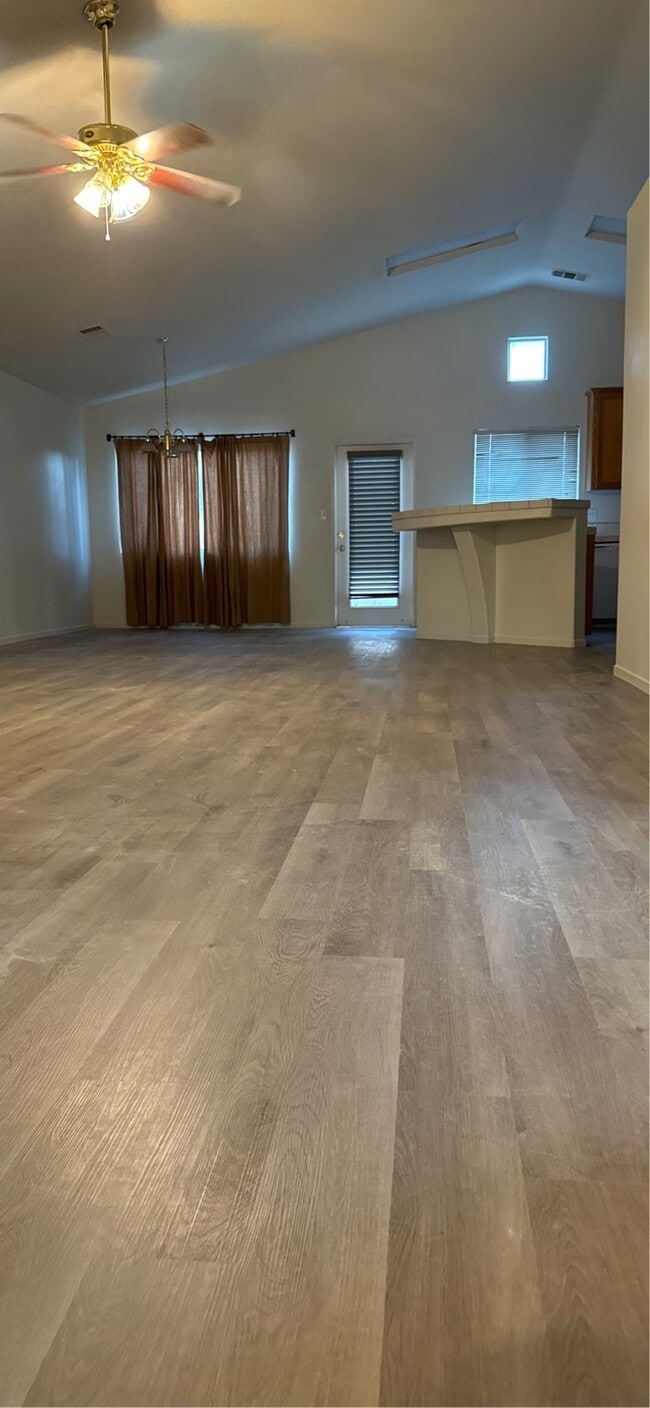 Photo - 10002 Grand View Summit Dr