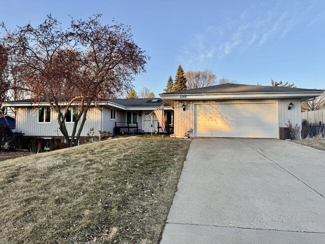 Photo - 5746 Berwick Pl