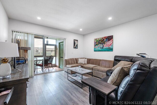 Photo - 2523 Dudley Dr W Unit B
