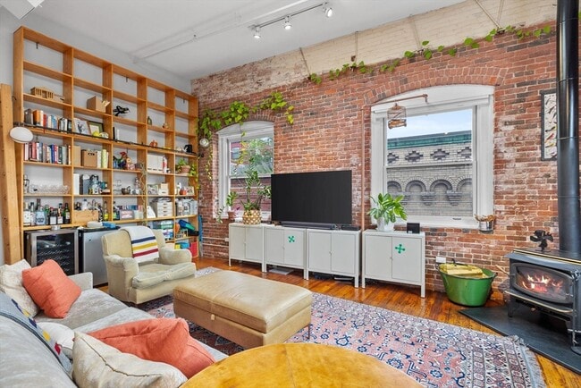 Photo - 150 Lincoln St Unidad 6A