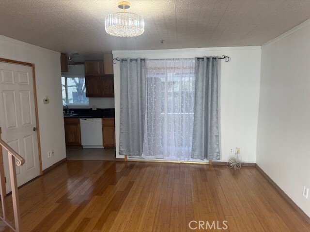 Photo - 428 N Hollywood Way