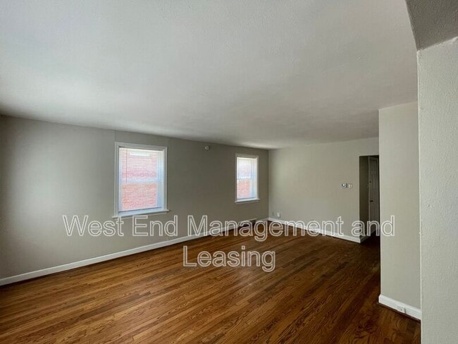 Photo - 7215 Amherst Ave