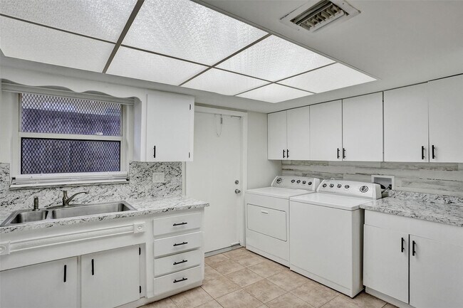 Photo - 4240 NW 21st Ave