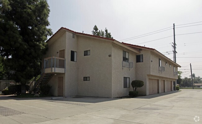 Acacia Garden Apartments