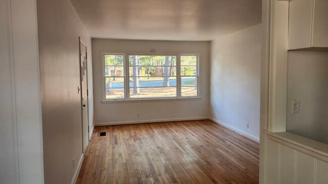 Photo - 153 Carol Dr