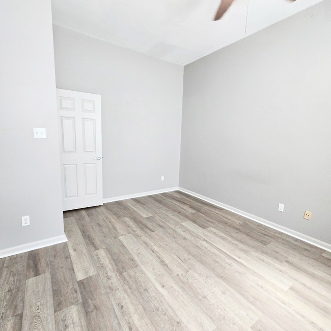 3010 S Grand Blvd Unidad 2S