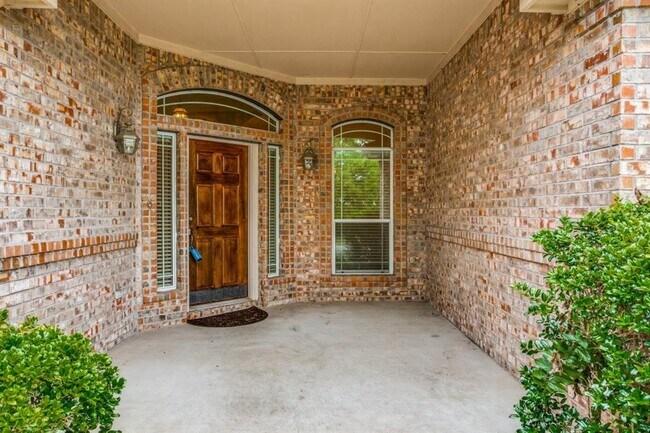 Photo - 17204 Ennis Trail