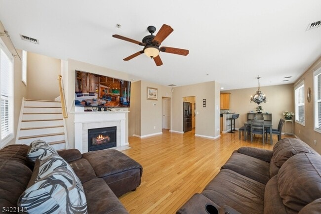 Photo - 154 George Russell Way