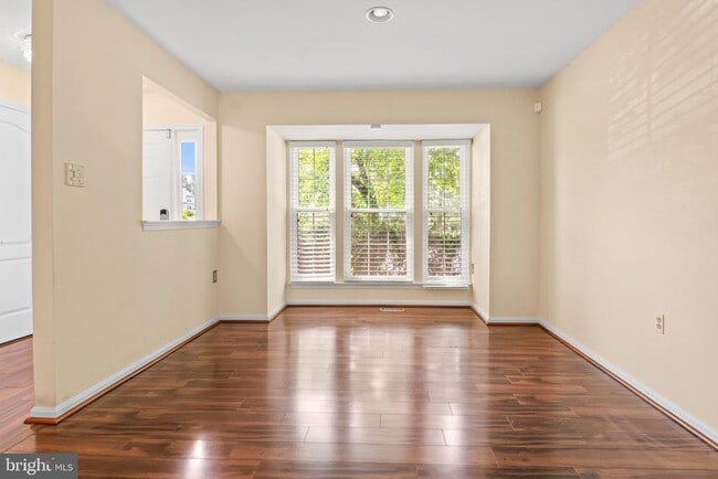 Photo - 26 Wessex Ct