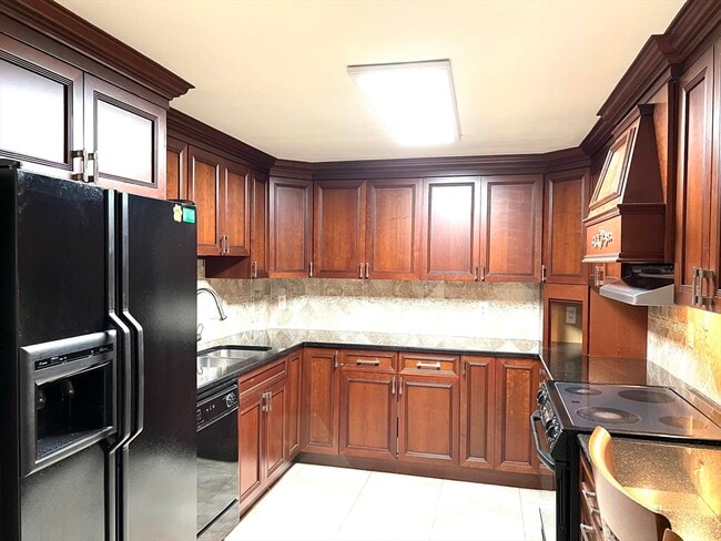 Photo - 30 Revere Beach Pkwy Unidad 711