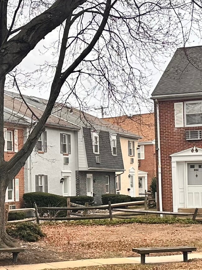Building Photo - 620 S Franklin St Unit C29