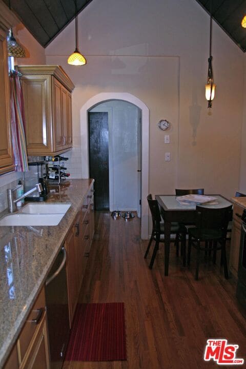 Photo - 6445 W 5th St
