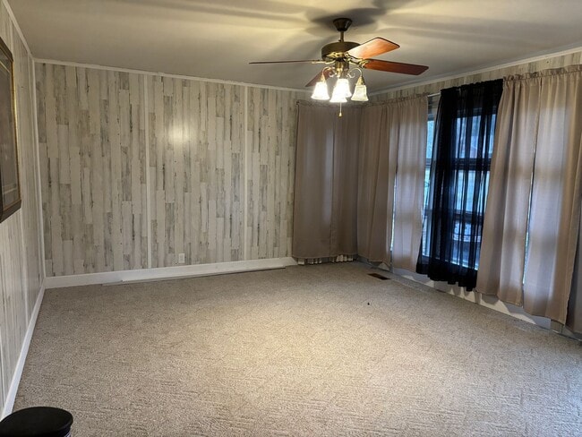 Photo - 3 Bedroom/1 Bath in Well Established Neighborhood