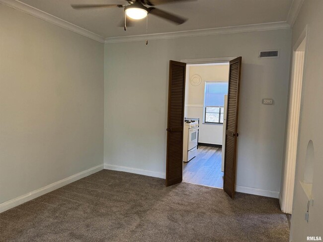 Photo - 405 W Columbia Ave